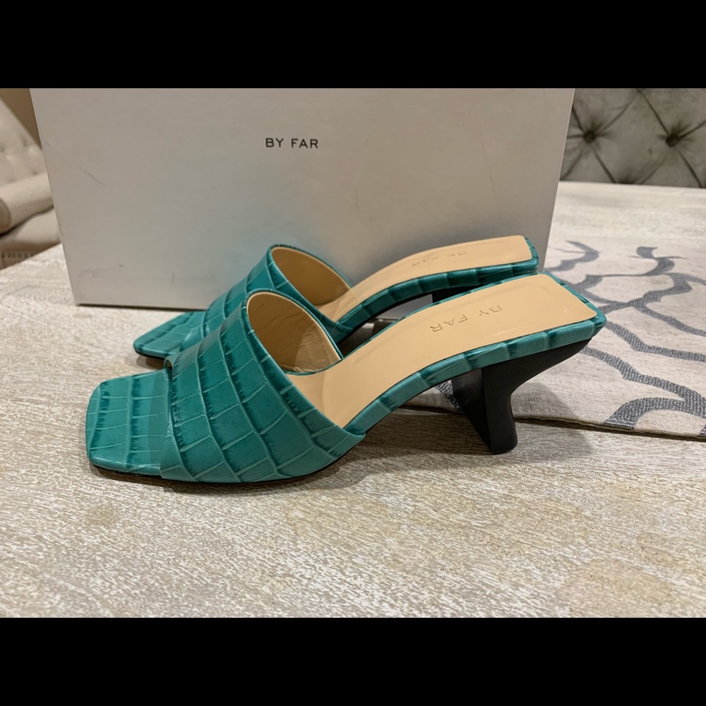 BY FAR croc embossed sandals - Picture 5 of 8